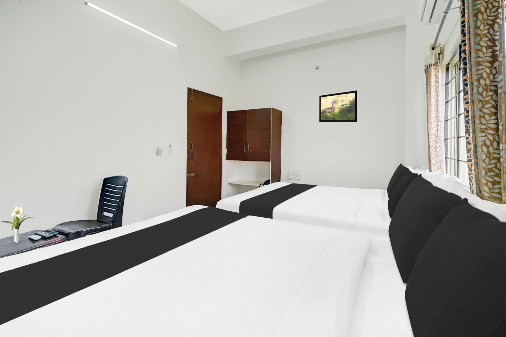 Hotel Super Collection O Chikmangaluru Near Railway Station Chikmagalūr Exterior foto