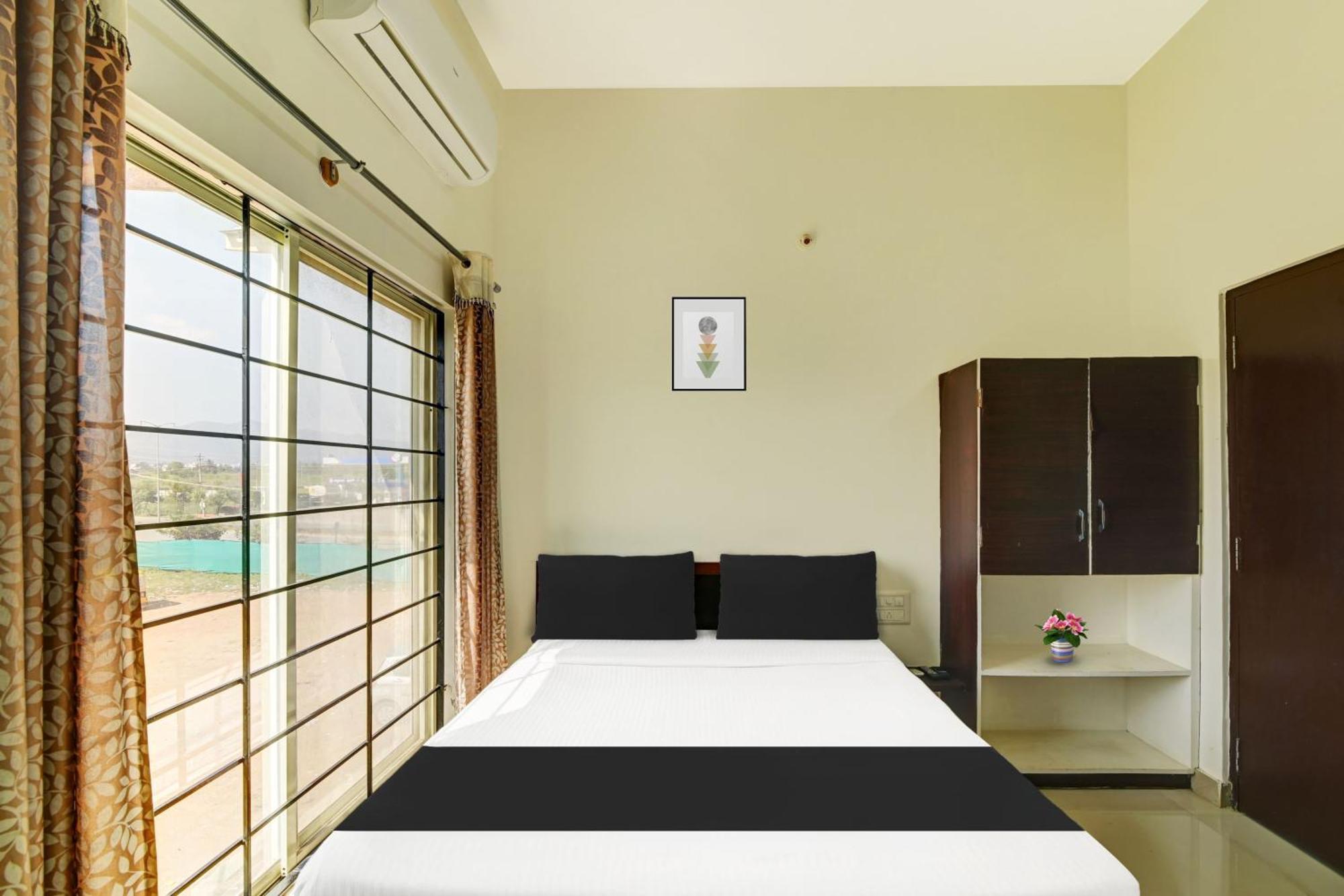 Hotel Super Collection O Chikmangaluru Near Railway Station Chikmagalūr Exterior foto